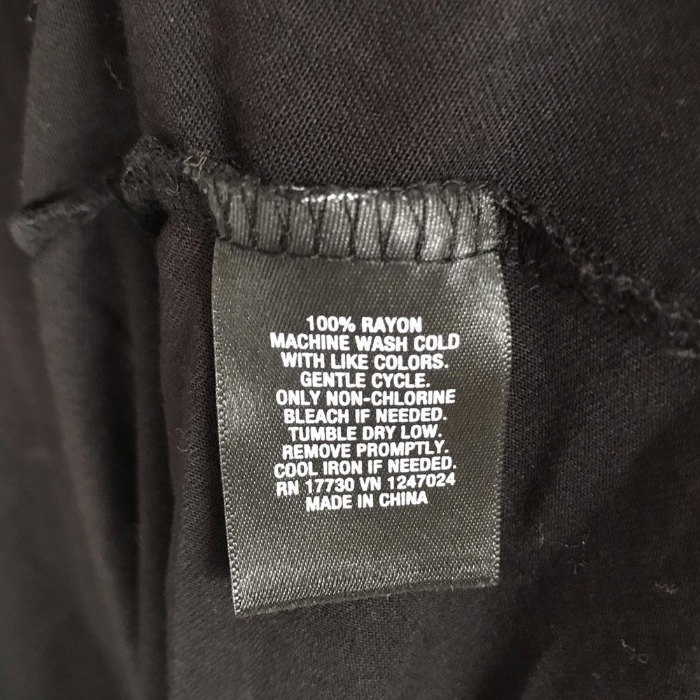 Mossimo L black asymmetrical tank - Picture 4 of 5